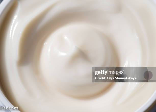 face cream dosed spill close-up - 乳液 ストックフォトと画像