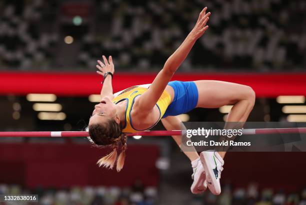 Yevchenko 493 Yuliya Levchenko High Jumper Stock Photos, High-Res Pictures, and ...