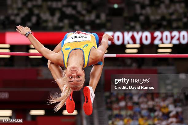 Yevchenko 528 Yuliya Levchenko High Jumper Stock Photos, High-Res Pictures, and ...