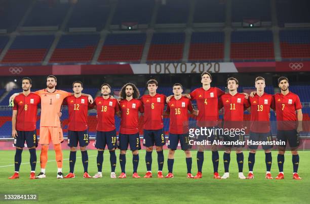 Players of Team Spain stand for the national anthem prior to the Men's Gold Medal Match between Brazil and Spain on day fifteen of the Tokyo 2020...