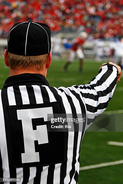 football referee - first down american football stockfoto's en -beelden