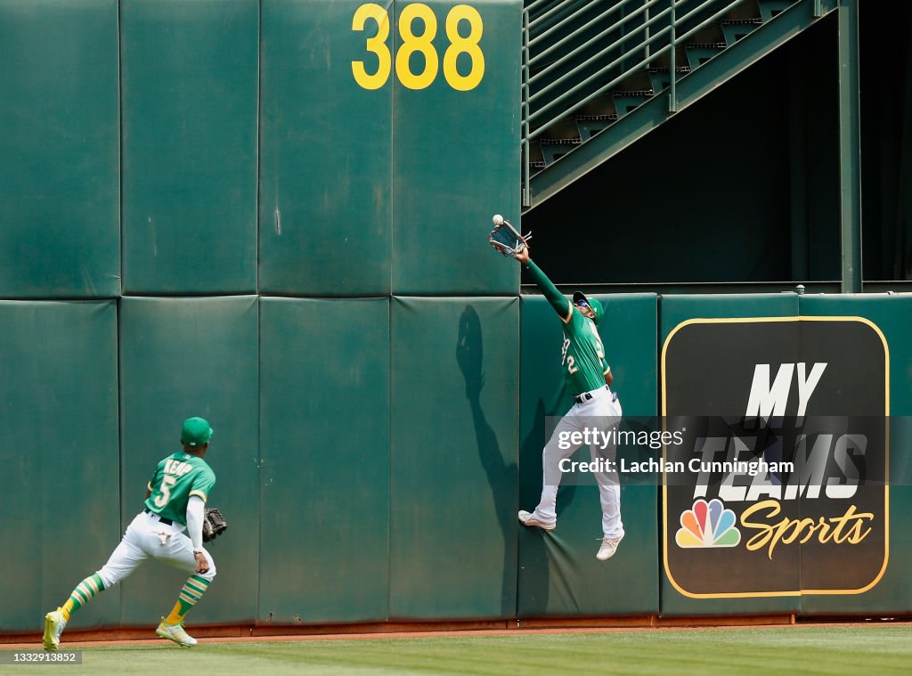 Texas Rangers v Oakland Athletics