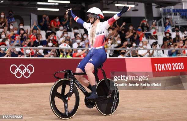 Jason Kenny of Team Great Britain celebrates winning the gold medal during the Men's Keirin final, 1/6th place of the track cycling on day sixteen of...