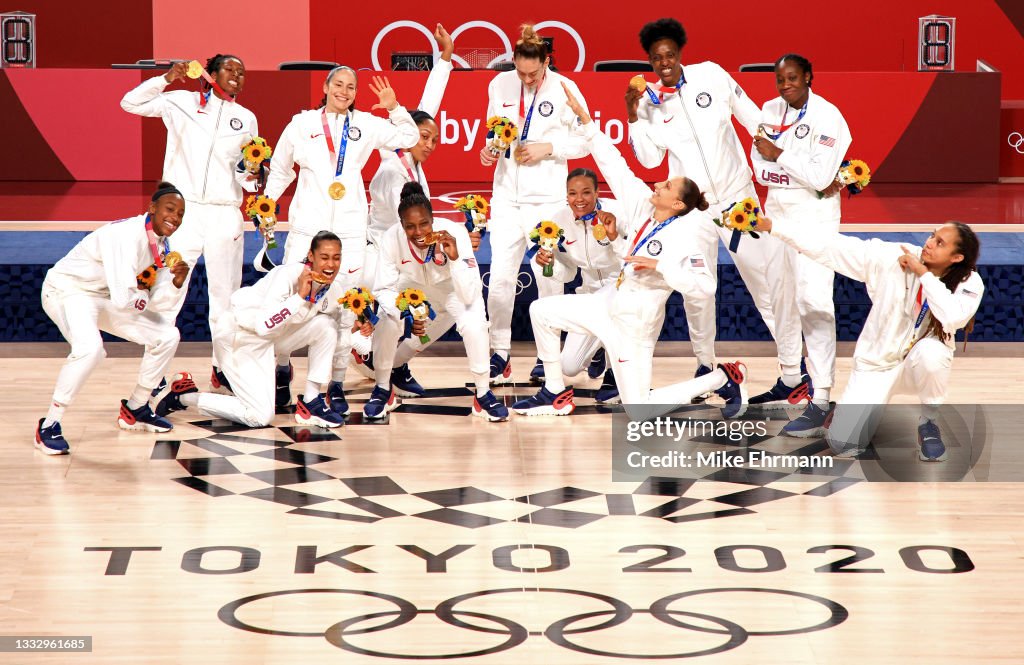Women's Basketball Medal Ceremony - Olympics: Day 16