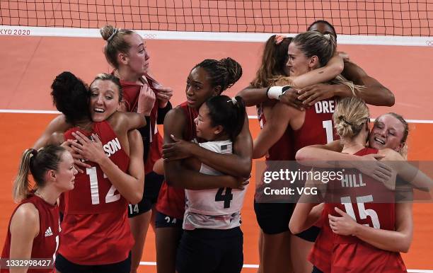 Players of Team United States celebrate after winning the Women's Gold Medal Match between Brazil and United States on day sixteen of the Tokyo 2020...