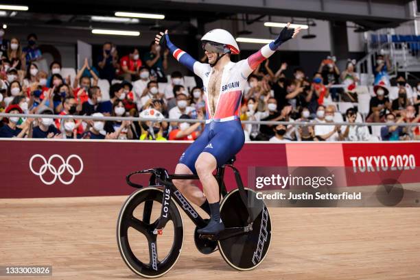 Jason Kenny of Team Great Britain celebrates winning the gold medal during the Men's Keirin final, 1/6th place of the track cycling on day sixteen of...