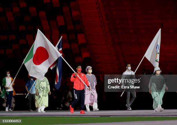 Flag bearer Kiyuna Ryo of Team Japan during the Closing Ceremony of the Tokyo 2020 Olympic Games at Olympic Stadium on August 08, 2021 in Tokyo,...