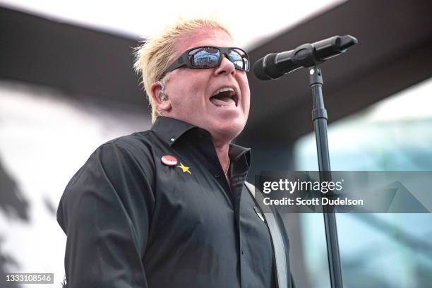 Offspring Singer Braids 1,108 Dexter Holland Photos & High Res Pictures - Getty Images