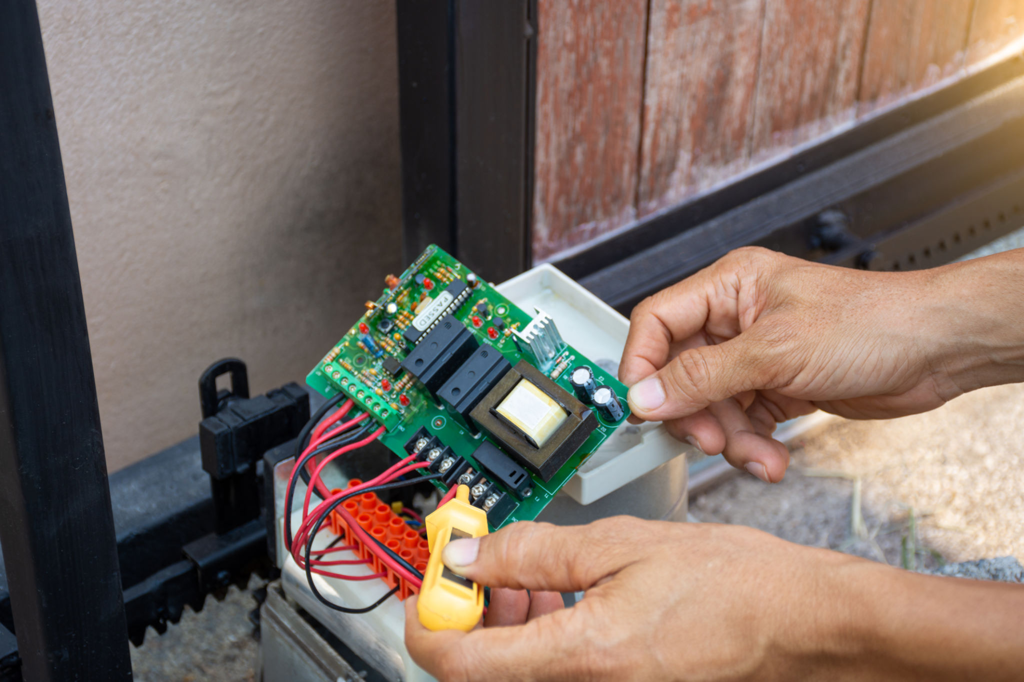 testing gate motor