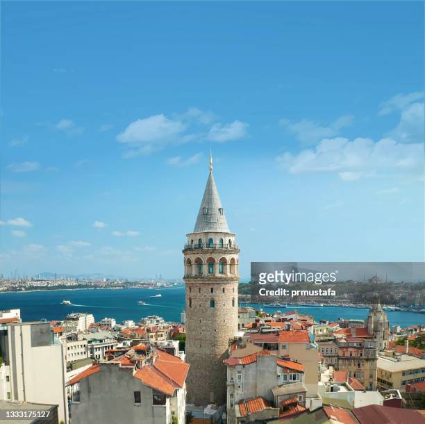 ガラタ タワー - イスタンブール 金角湾 ストックフォトと画像