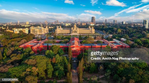 an aerial view of vidhan soudha and high court building in bangalore - bangalore stock-fotos und bilder