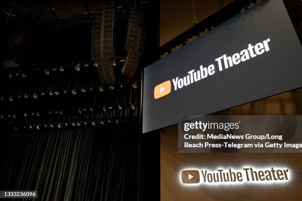 25,624 Youtube Theater Stock Photos, High-Res Pictures, and Images ...