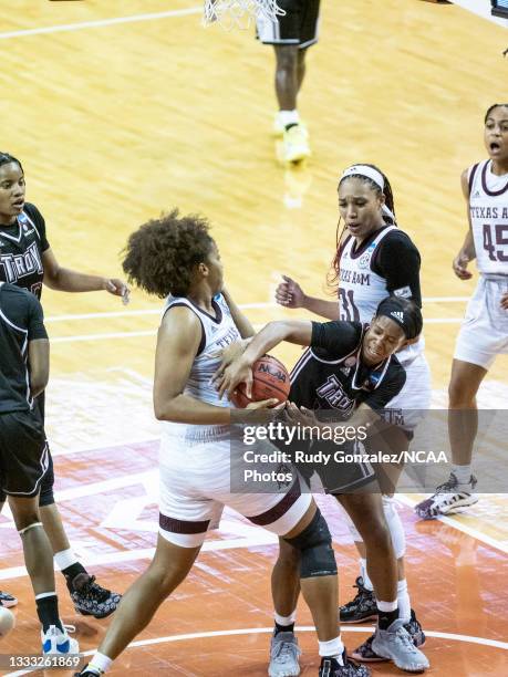 Tiyah Rams Ciera Johnson Photos and Premium High Res Pictures - Getty Images