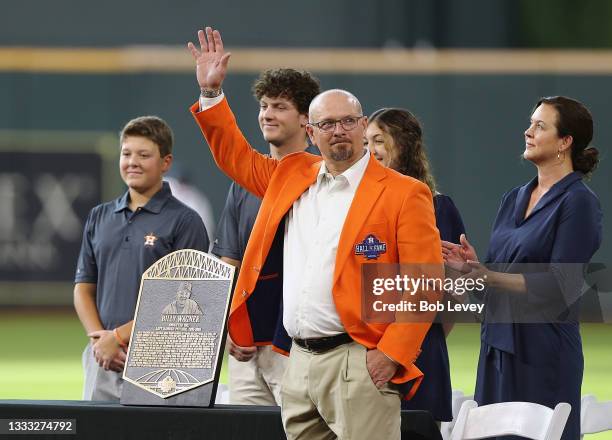 Former Houston Astro pitcher Billy Wagner is inducted into the Astros Hall Of Fame before playing the Minnesota Twin at Minute Maid Park on August...