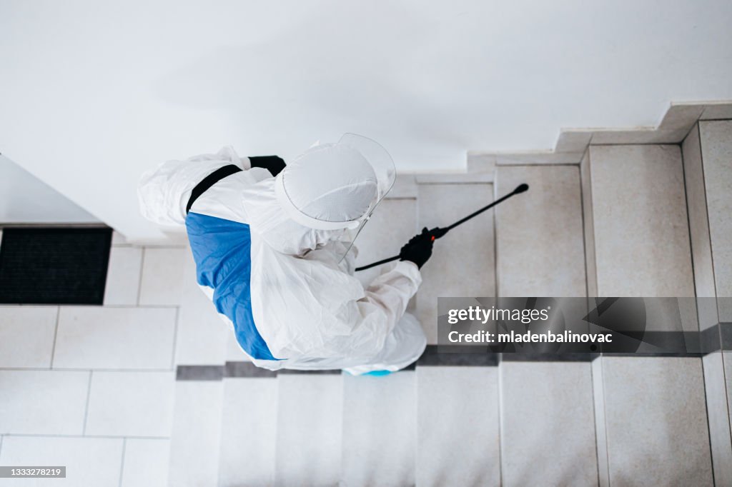 Spraying, disinfection and decontamination