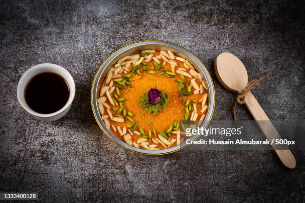 directly above shot of food in plate on table,bahrain - bahrein stock-fotos und bilder