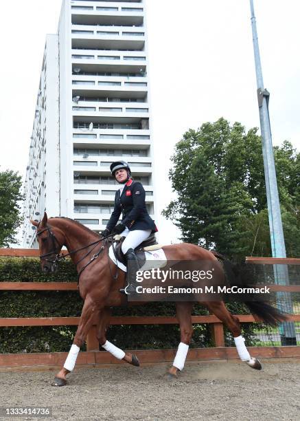 Tina Cook 56 Japan Equestrian Federation Stock Photos, High-Res Pictures, and ...