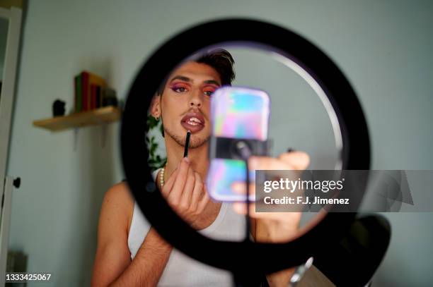 Man Using Cell Phone Light Face Mobile Phone Light On Face Photos and Premium High Res Pictures - Getty ...