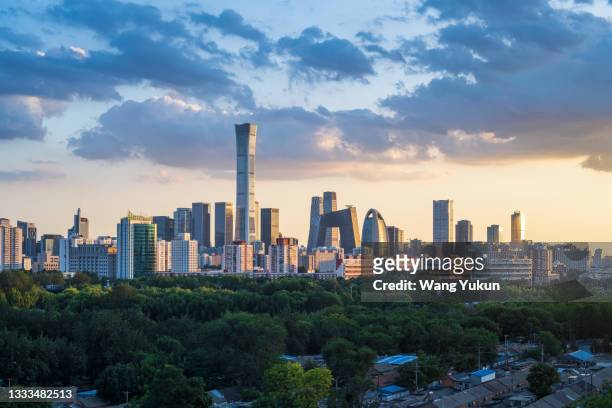 beijing city skyline at sunset - provinz peking stock-fotos und bilder