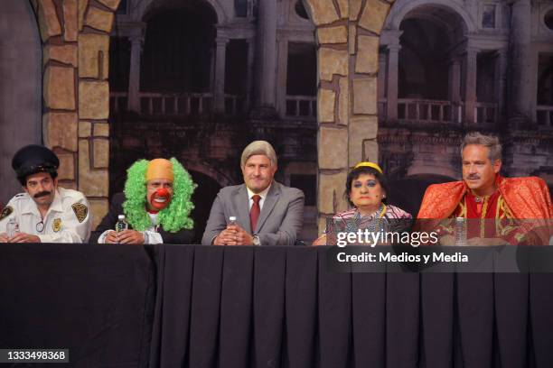 Claudio Herrera, Julio Alegría as 'Brozo', Eduardo España 'Doña Margara Francisca' and Arath de la Torre attend a press conference to present 'Nuevo...