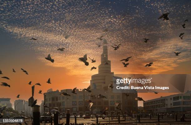 qatar. mosque at sunset. - floating mosque bildbanksfoton och bilder