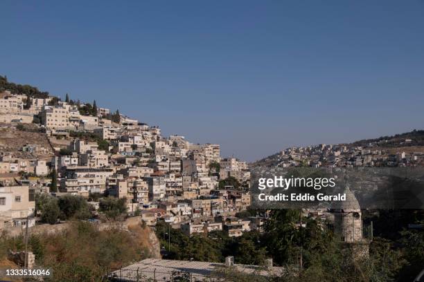 the palestinian neighbourhood of silwan in jerusalem - israel city stock pictures, royalty-free photos & images