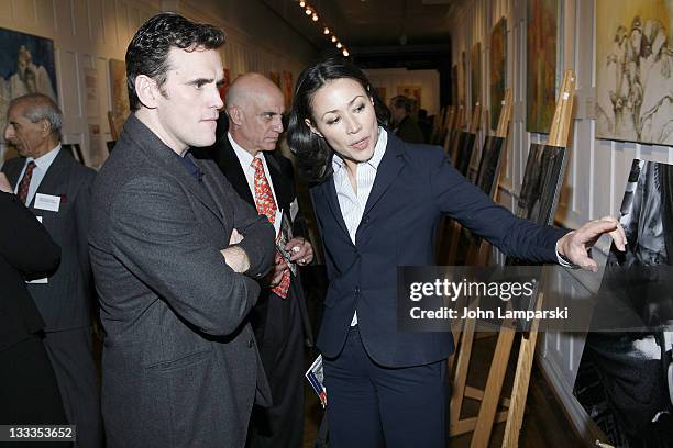 Matt Dillon and Ann Curry attends Refugees International's Images of Tragedy and Hope in Sudan at The National Arts Club on October 29, 2009 in New...