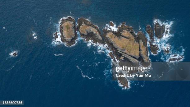 rough sea of komodo - list of islands by highest point stock pictures, royalty-free photos & images