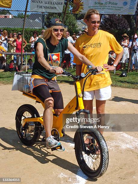 Actress Lori Singer attends the 61st Annual Artist vs. Writers Charity softball game at Herrick Park on August 15, 2009 in East Hampton, New York.