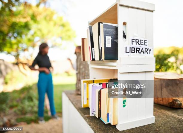 little free street library outdoors - gratis stock pictures, royalty-free photos & images