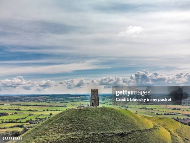 glastonbury tor. the island of avalon, known as  the heart chakra of the world. - arthurian legend stock pictures, royalty-free photos & images