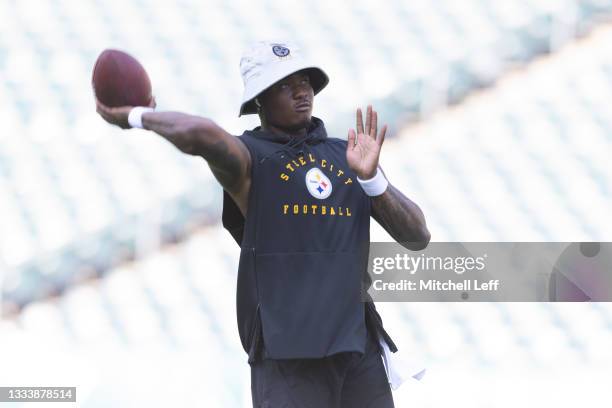 Dwayne Haskins of the Pittsburgh Steelers warms up prior to the preseason game against the Philadelphia Eagles game at Lincoln Financial Field on...