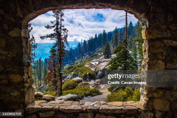the scenery of the mountain in yosemite national park, california - glacier point stock-fotos und bilder