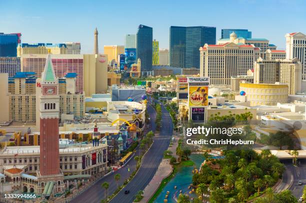 the strip, las vegas, nevada, usa - the mirage las vegas stock pictures, royalty-free photos & images