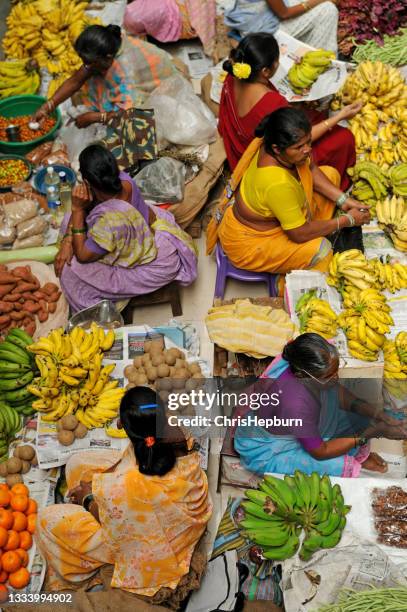 mapusa market, goa, inde - indian market photos et images de collection