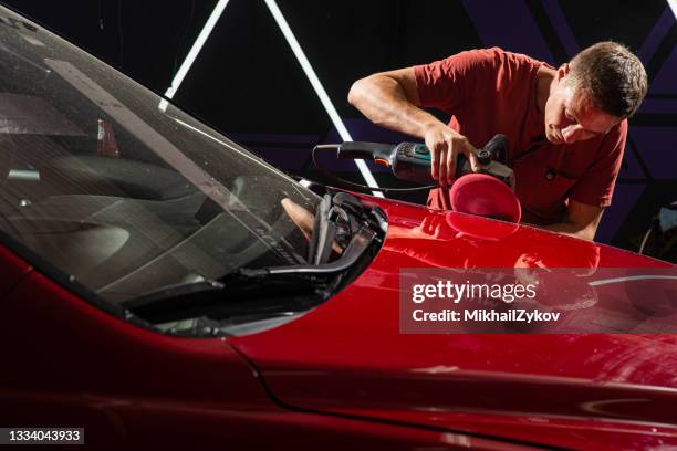 detalles del coche - abrillantar fotografías e imágenes de stock