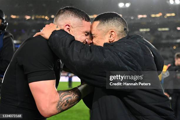 Aaron Smith and TJ Perenara of the All Blacks hongi following The Rugby Championship and Bledisloe Cup match between the New Zealand All Blacks and...