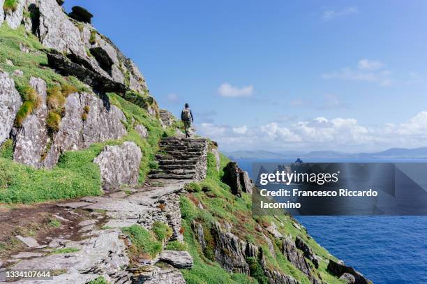 path to monastic settlement, skellig michael, county kerry, ireland - kerry ireland stock pictures, royalty-free photos & images