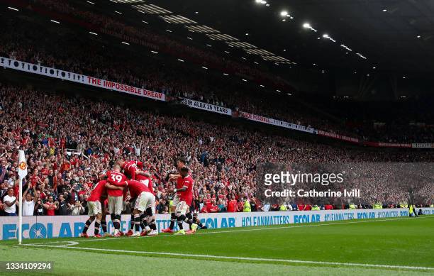 General view as Manchester United celebrate after Bruno Fernandes scores his 2nd goal during the Premier League match between Manchester United and...