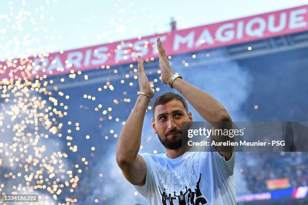 Gianluigi Donnarumma of Paris Saint-Germain salutes the fans during his presentation before the Ligue 1 Uber Eats match between Paris Saint Germain...