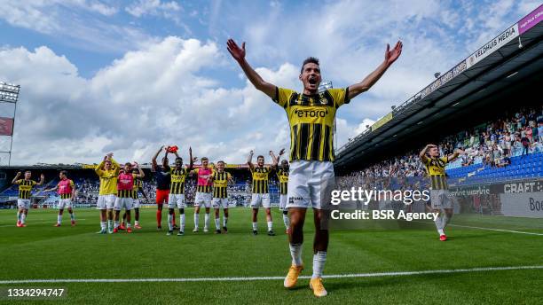 Oussama Darfalou of Vitesse and the players of Vitesse celebrate the win with the fans during the Dutch Eredivisie match between PEC Zwolle and...