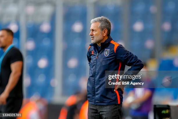 Head-coach Aykut Kocaman of Instanbul Basaksehir during the Super Lig match between Instanbul Basaksehir and Alanyaspor at Basaksehir Fatih Terim...