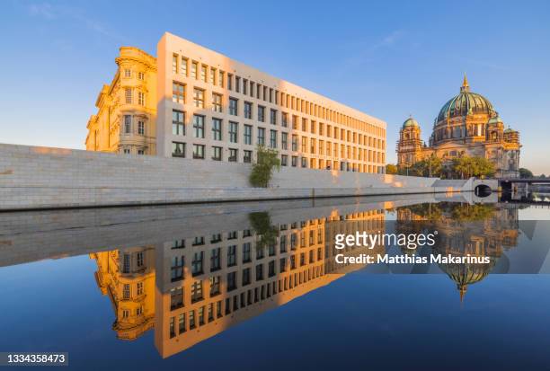 berlin city spree river reflection sunrise with berlin cathedral and the berlin city palace humboldt forum - berliner dom stock pictures, royalty-free photos & images