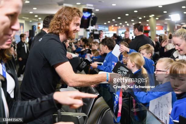 Men's Rowing 8 Gold medal winner Shaun Kirkham meets members of the public during a welcome home ceremony for the New Zealand Tokyo 2020 Olympic...