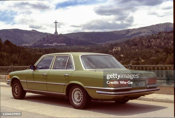 mercedes-benz 280 se / w116 from the year 1978 - statussymbol bildbanksfoton och bilder