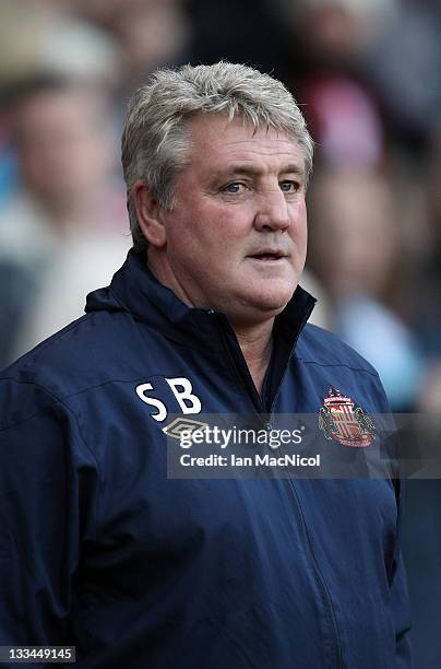 Steve Bruce, manager of Sunderland looks on during the Barclays Premier League match between Sunderland and Fulham at Stadium of Light on November...