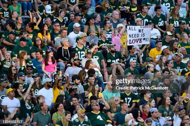 Packer Fan Signs 510 Green Bay Packers Fan Sign Stock Photos, High-Res Pictures, and ...