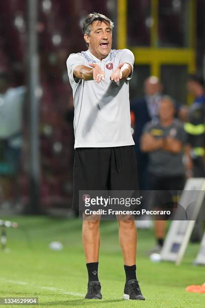 Alfredo Aglietti Reggina Calcio coach gestures during the Coppa Italia match between US Salernitana and Reggina Calcio at Stadio Arechi on August 14,...