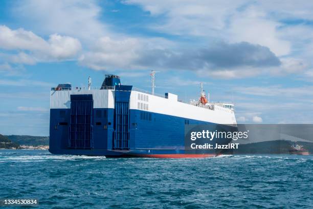 cars and passenger in ferry - car ferry stock pictures, royalty-free photos & images