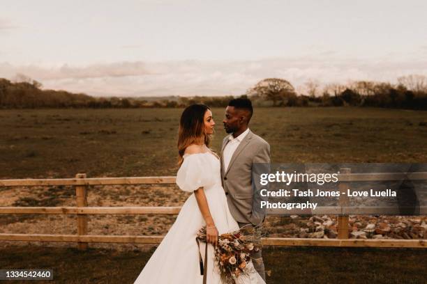 elopement matrimonio - african american wedding foto e immagini stock